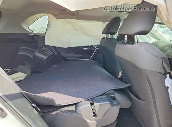 4T3R6RFV6MU015956 2021 TOYOTA RAV4 White Rear seats view