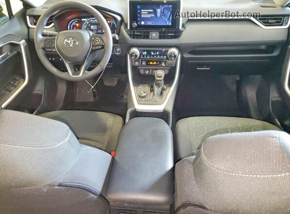 4T3RWRFV0RU118569 2024 TOYOTA RAV4 Gray Dashboard view