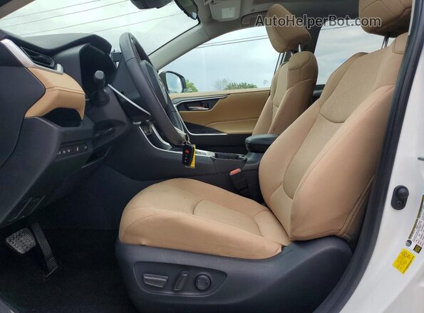 4T3RWRFV2SU188502 2025 TOYOTA RAV4 White Front interior view