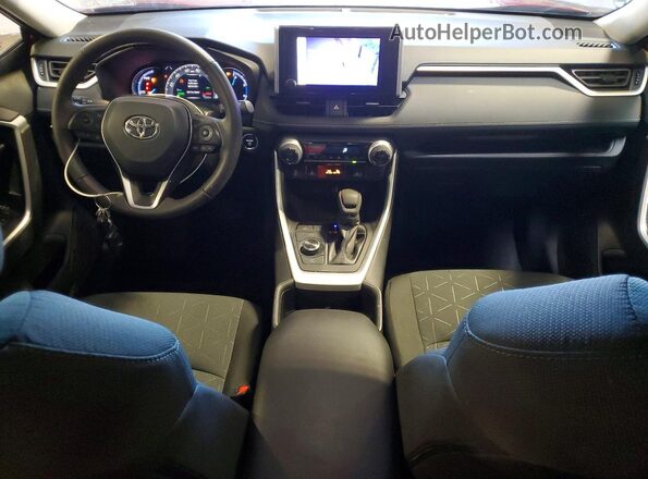 4T3RWRFV3RU147399 2024 TOYOTA RAV4 Red Dashboard view