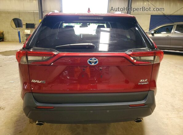 4T3RWRFV3RU147399 2024 TOYOTA RAV4 Red Rear view