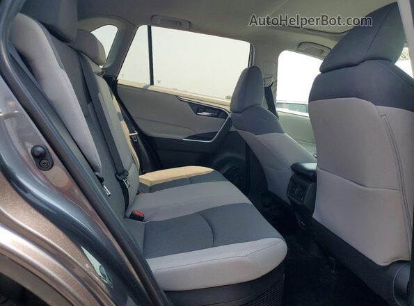 4T3RWRFV5MU027161 2021 TOYOTA RAV4 Серый Вид задней части салона