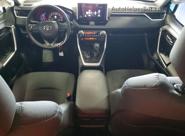 4T3RWRFV8RU151304 2024 TOYOTA RAV4 Серебряный Вид панели приборов