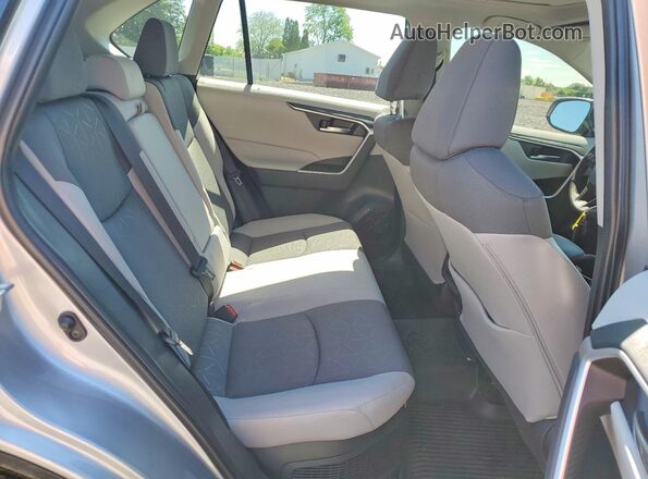 4T3RWRFV9SU211175 2025 TOYOTA RAV4 Silver Вид задньої частини салону