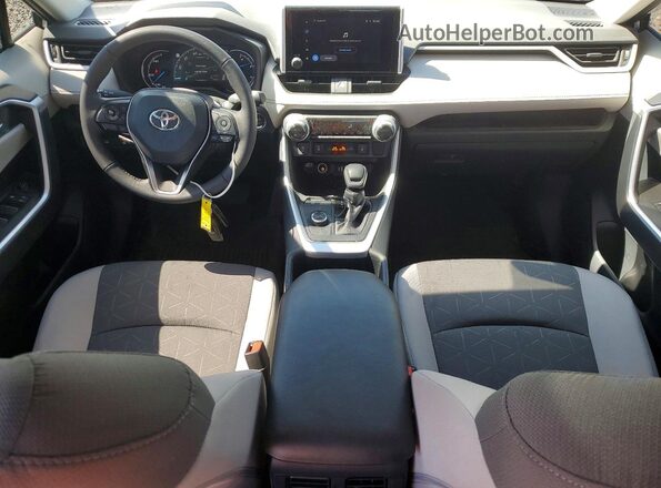 4T3RWRFV9SU211175 2025 TOYOTA RAV4 Silver Вид панелі приладів