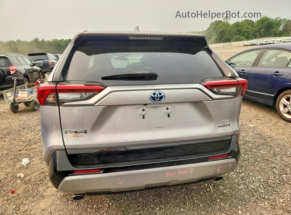 4T3T6RFVXNU067016 2022 TOYOTA RAV4 Silver Rear view