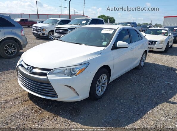 4T4BF1FK0GR580697 2016 TOYOTA CAMRY White Передня ліва чверть