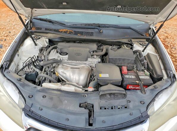 4T4BF1FK1GR564802 2016 TOYOTA CAMRY White Вид задньої частини салону
