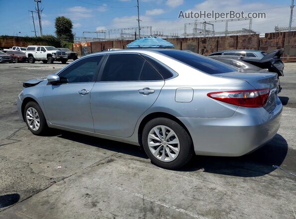 4T4BF1FK2GR517620 2016 TOYOTA CAMRY Серебряный Задняя левая четверть