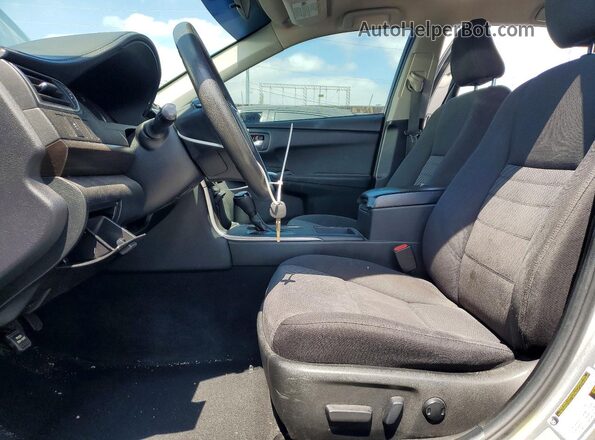 4T4BF1FK2GR517620 2016 TOYOTA CAMRY Серебряный Вид салона спереди