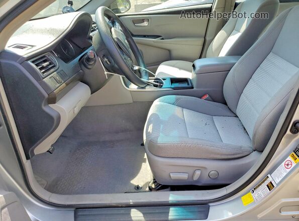 4T4BF1FK2GR533428 2016 TOYOTA CAMRY Silver Front interior view