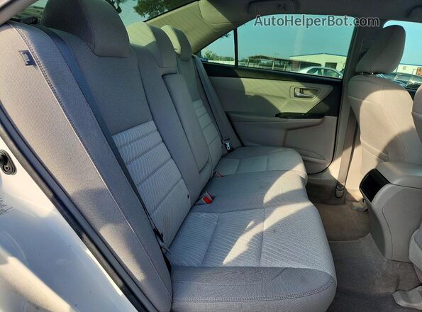 4T4BF1FK3GR542591 2016 TOYOTA CAMRY White Rear seats view