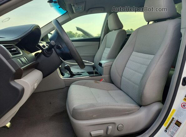 4T4BF1FK3GR542591 2016 TOYOTA CAMRY White Front interior view