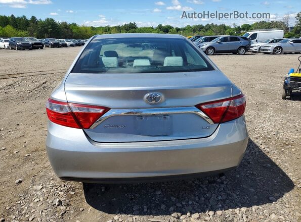 4T4BF1FK3GR552540 2016 TOYOTA CAMRY Silver Հետևի տեսք