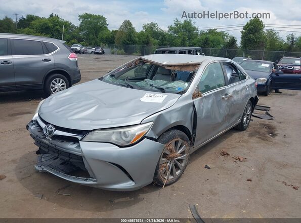 4T4BF1FK5GR565726 2016 TOYOTA CAMRY Silver Vista tres cuartos delantera izquierda