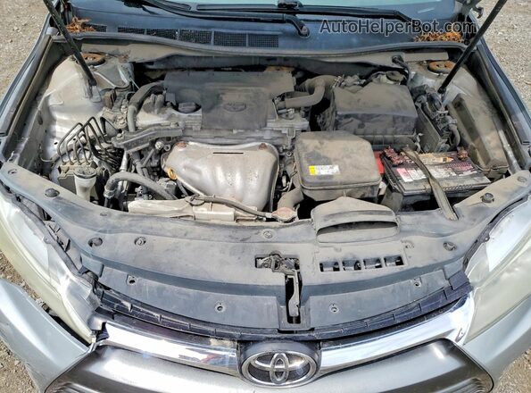 4T4BF1FK7GR552900 2016 TOYOTA CAMRY Silver Rear interior view