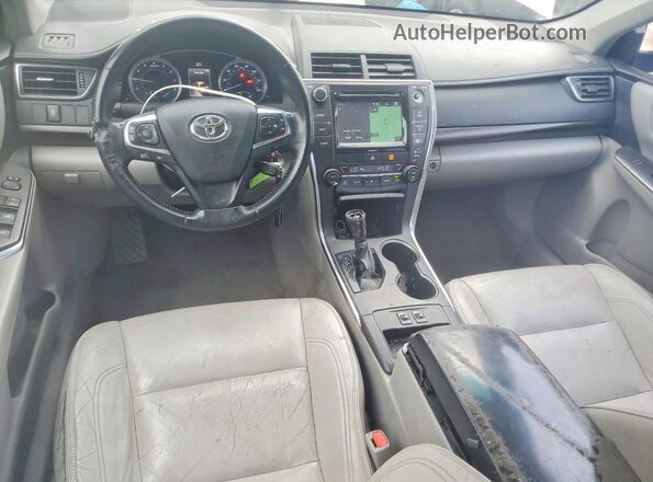 4T4BF1FK7GR574167 2016 TOYOTA CAMRY Silver Вид панелі приладів