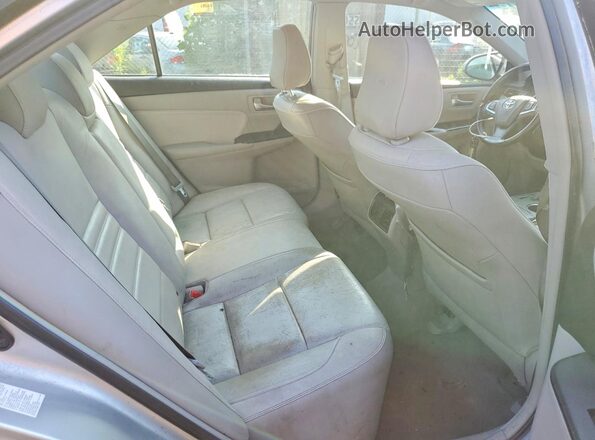 4T4BF1FK7GR574167 2016 TOYOTA CAMRY Silver Вид задніх сидінь