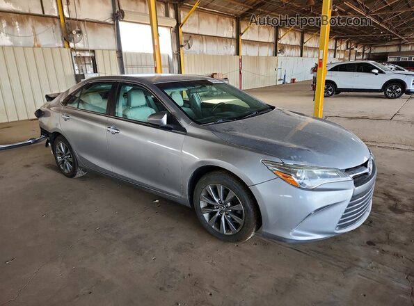 4T4BF1FKXGR559324 2016 TOYOTA CAMRY Silver Передня права чверть