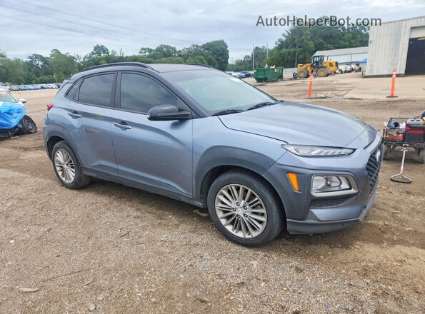 KM8K2CAA0JU143788 2018 HYUNDAI KONA Серебряный Вид спереди