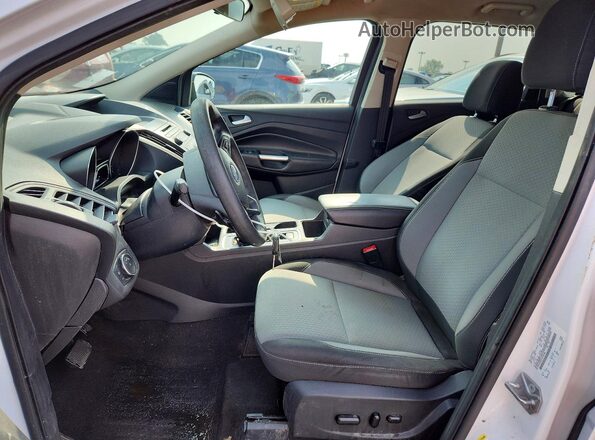 1FMCU0GD1HUE90085 2017 FORD ESCAPE White Вид панелі приладів