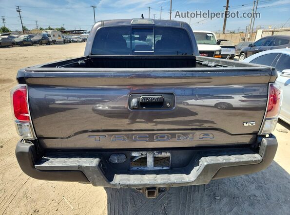 5TFCZ5AN5LX221020 2020 TOYOTA TACOMA Charcoal Front interior view