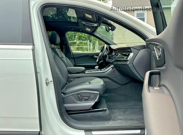 WA1LXBF74ND009142 2022 AUDI Q7 White Вид панелі приладів