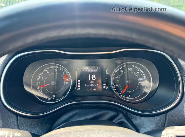 1C4PJMLB9KD431013 2019 JEEP CHEROKEE Black Vista del cuadro de instrumentos