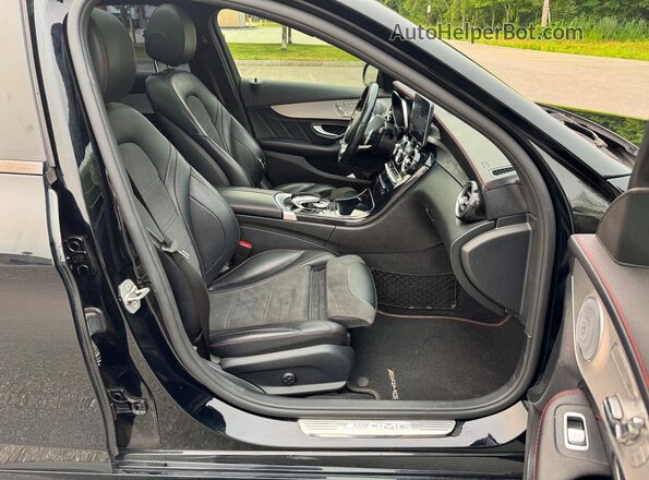 55SWF6EB8JU262453 2018 MERCEDES-BENZ C Black Հետևի տեսք