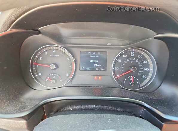 3KPF24AD4KE007167 2019 KIA FORTE White Widok tylnych siedzeń
