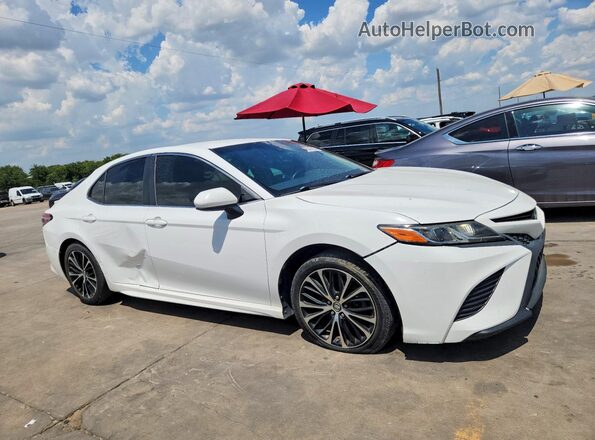 4T1B11HK6JU088804 2018 TOYOTA CAMRY White Вид спереду