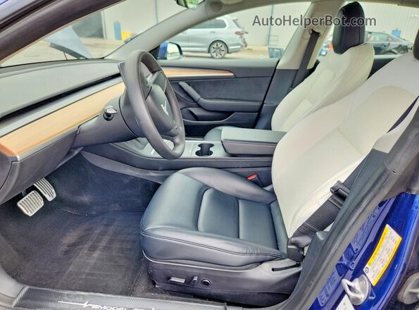 5YJ3E1EA3NF191850 2022 TESLA MODEL Синий Вид панели приборов