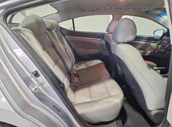 5NPD84LF0HH018644 2017 HYUNDAI ELANTRA Silver Вид задньої частини салону
