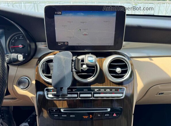 WDC0G4KB5GF035412 2016 MERCEDES-BENZ GLC-CLASS White Engine compartment view