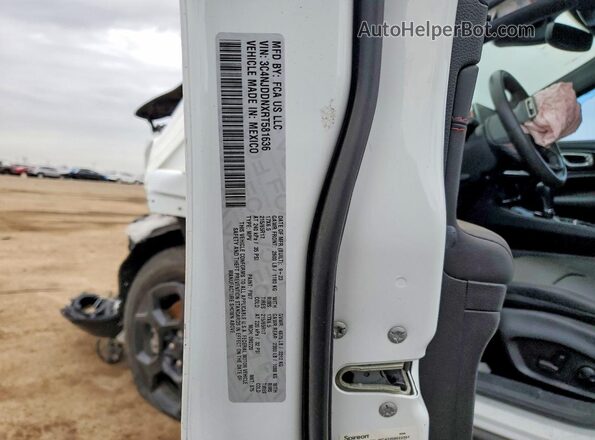 3C4NJDDNXRT581636 2024 JEEP COMPASS White VIN կոդի պիտակի տեսք