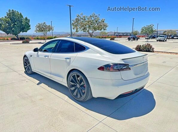 5YJSA1E47MF427870 2021 TESLA MODEL S White Przód prawy