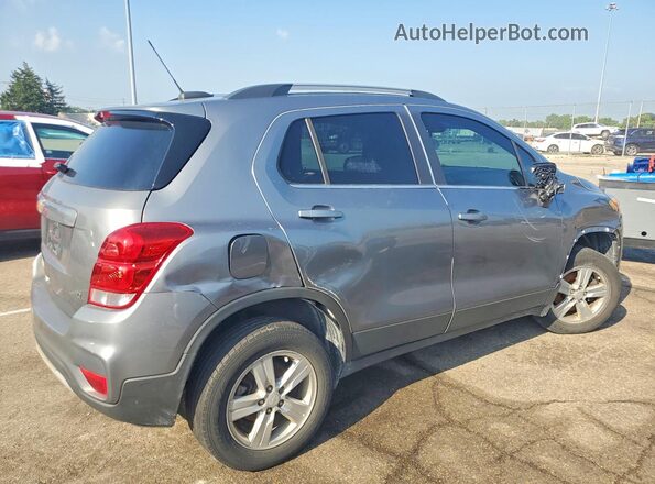 3GNCJPSB9LL165190 2020 CHEVROLET TRAX Gray Delantero derecho