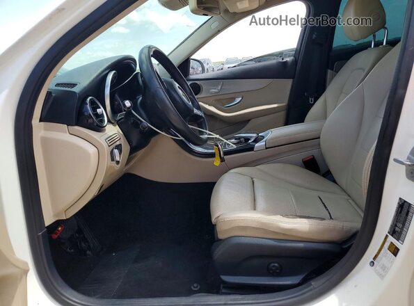 55SWF4JB4GU142720 2016 MERCEDES-BENZ C White Dashboard view