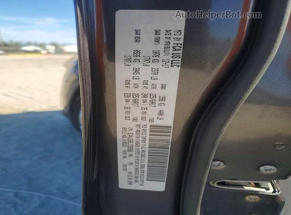3C4NJCBB5JT256996 2018 JEEP COMPASS Charcoal Widok wnętrza 360 stopni