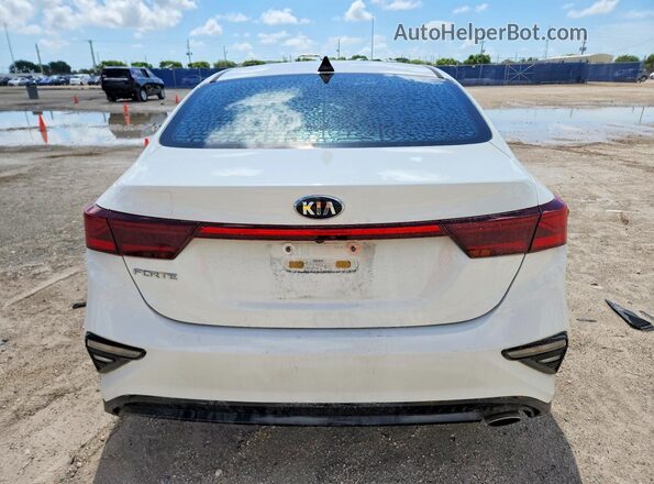 3KPF24AD4KE007167 2019 KIA FORTE White Widok wnętrza z przodu