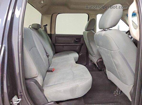 3C6UR5CJ8HG561473 2017 RAM 2500 Черный Вид задней части салона