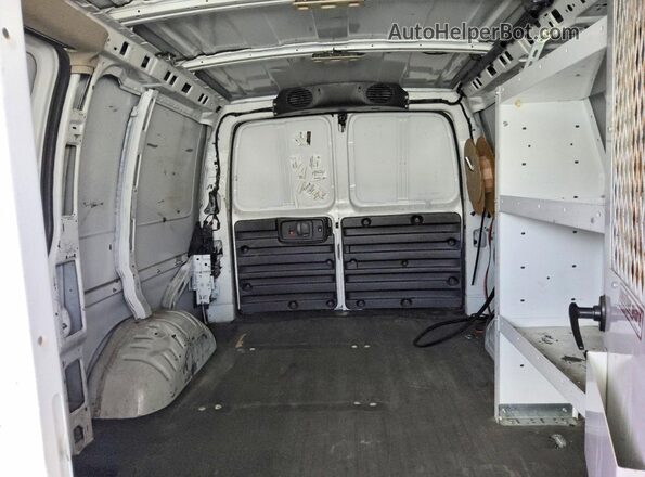 1GCWGAFG2K1366166 2019 CHEVROLET EXPRESS White Rear interior view