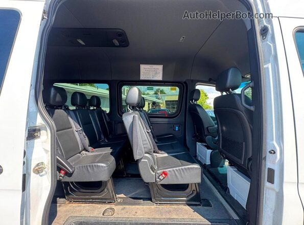 W1Z4NGHY0RT164471 2024 MERCEDES-BENZ SPRINTER White Front interior view