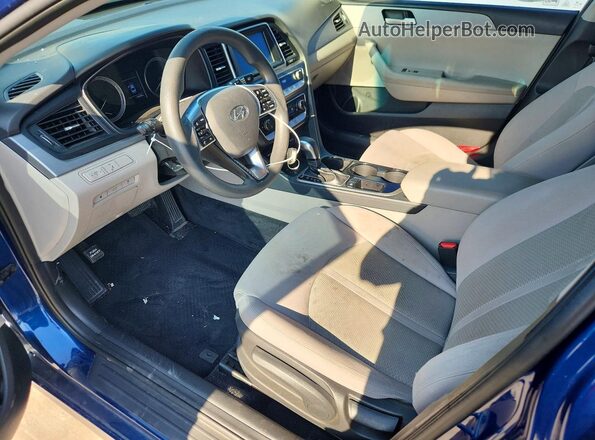 5NPE24AF6JH620382 2018 HYUNDAI SONATA Blue Widok deski rozdzielczej