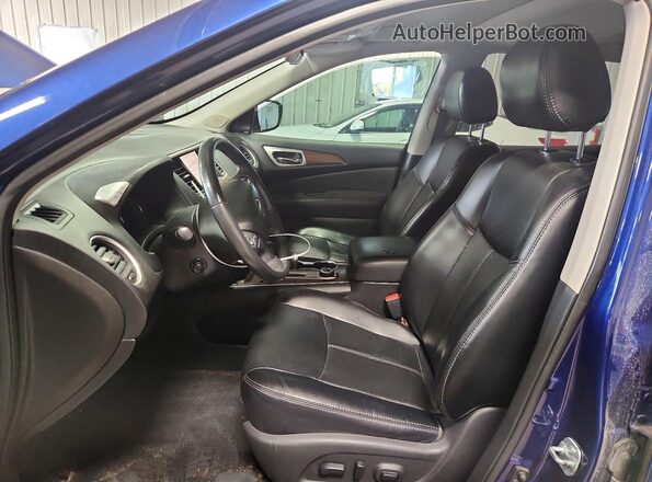5N1DR2MMXHC683928 2017 NISSAN PATHFINDER Blue Dashboard view