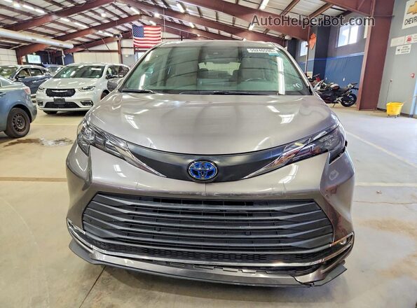 5TDYSKFC7RS114503 2024 TOYOTA SIENNA Gray Widok z tyłu