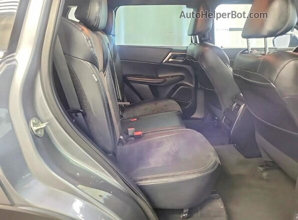 JA4J3UA88PZ030659 2023 MITSUBISHI OUTLANDER Gray Vista interior delantera