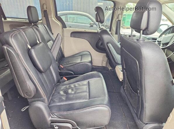 2C4RC1CGXGR304319 2016 CHRYSLER TOWN Silver Вид підкапотного простору