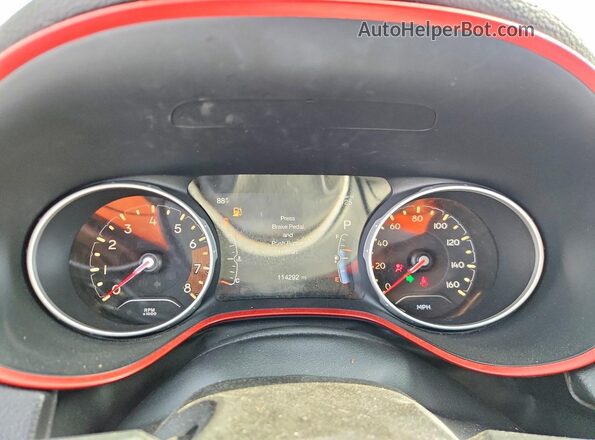 3C4NJDDB3JT441843 2018 JEEP COMPASS Silver Widok tylnych siedzeń