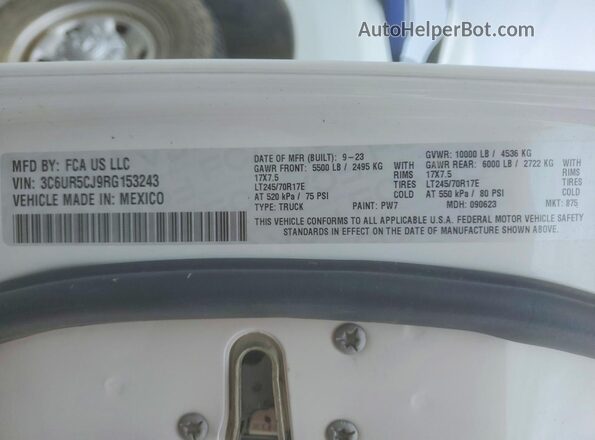 3C6UR5CJ9RG153243 2024 RAM 2500 Gray Widok wnętrza 360 stopni